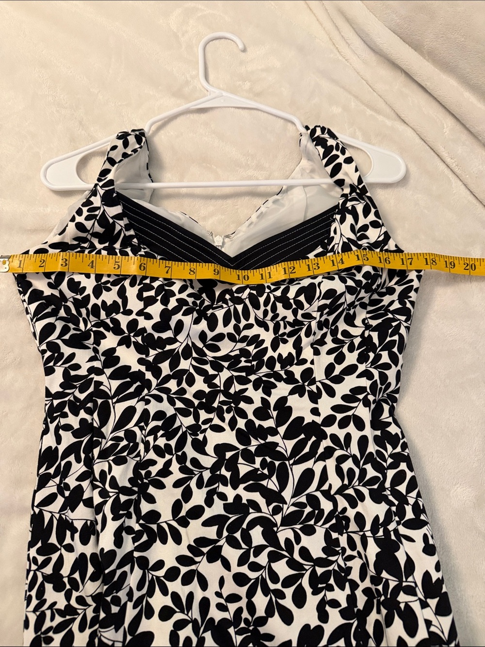Jones Wear Dress - Black & White Leaf Print Sundress - Picture 7 of 10